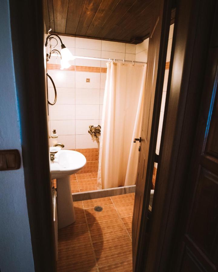 Evilion Traditional Inn Plakoton Exteriér fotografie