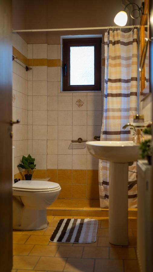 Evilion Traditional Inn Plakoton Exteriér fotografie