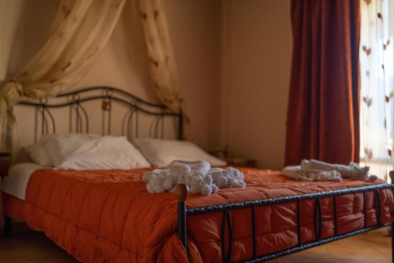 Evilion Traditional Inn Plakoton Exteriér fotografie
