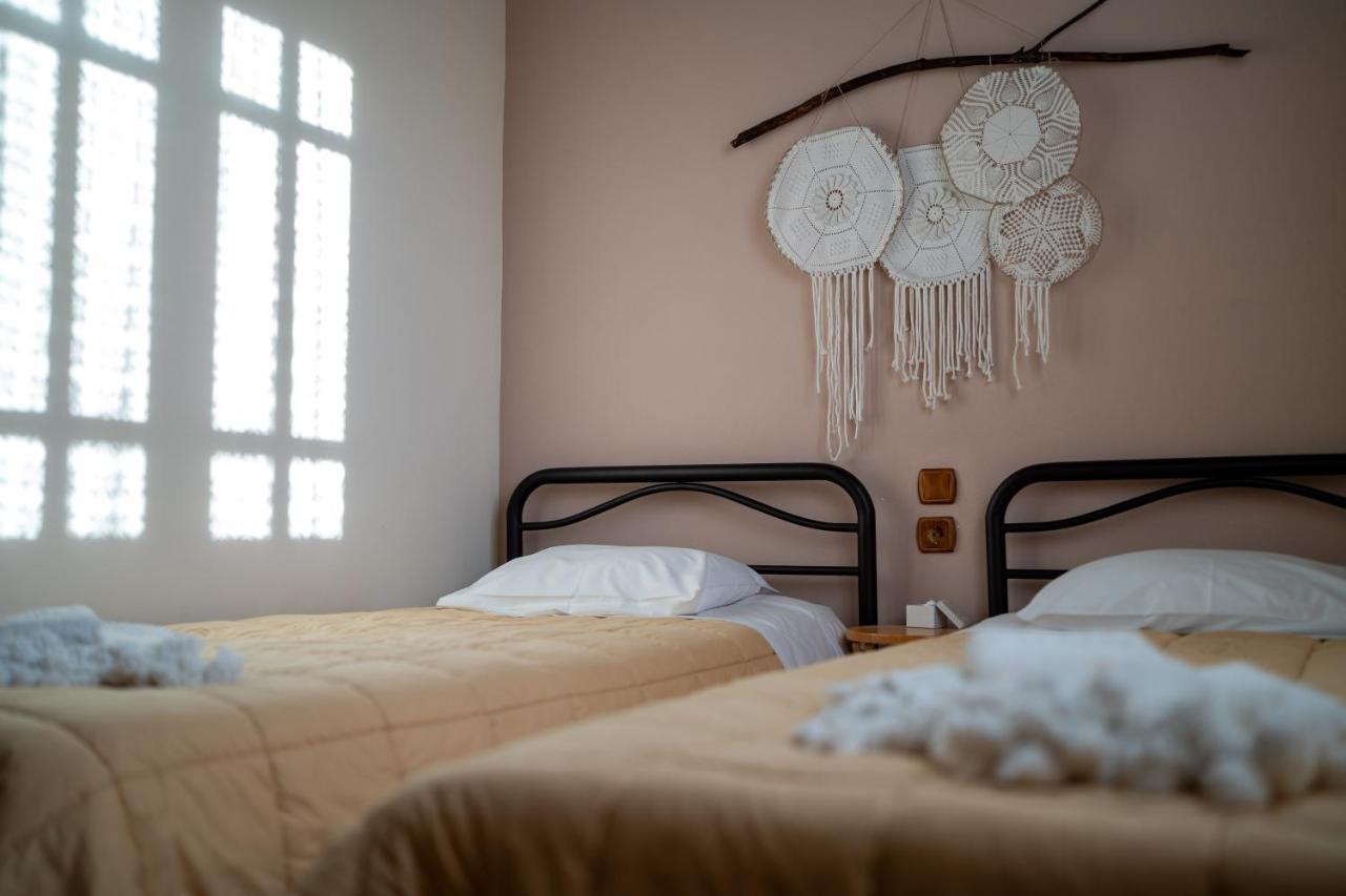 Evilion Traditional Inn Plakoton Exteriér fotografie