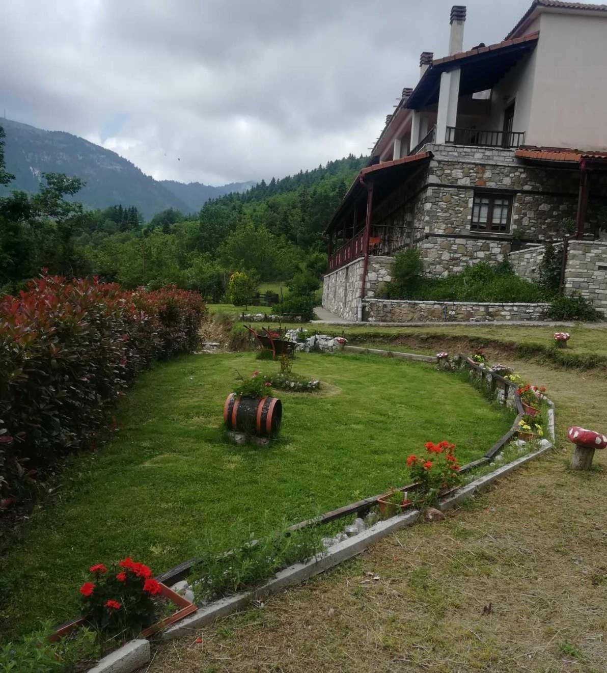 Evilion Traditional Inn Plakoton Exteriér fotografie